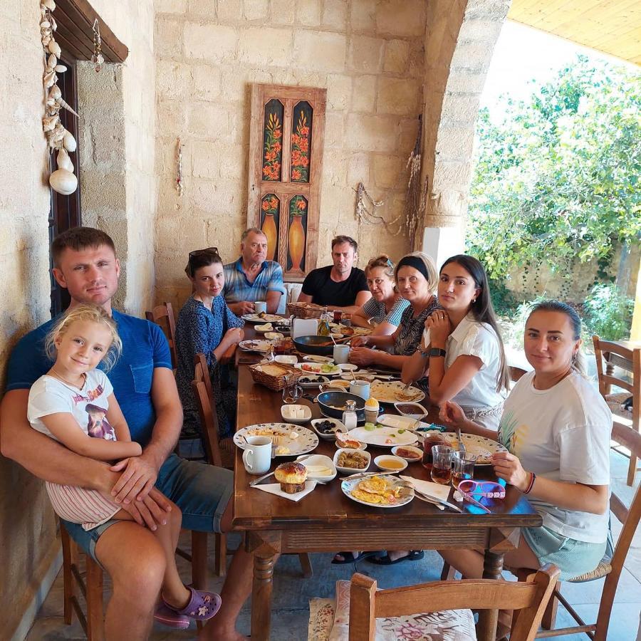 Revakli Ev Guest House Rizokarpaso ภายนอก รูปภาพ
