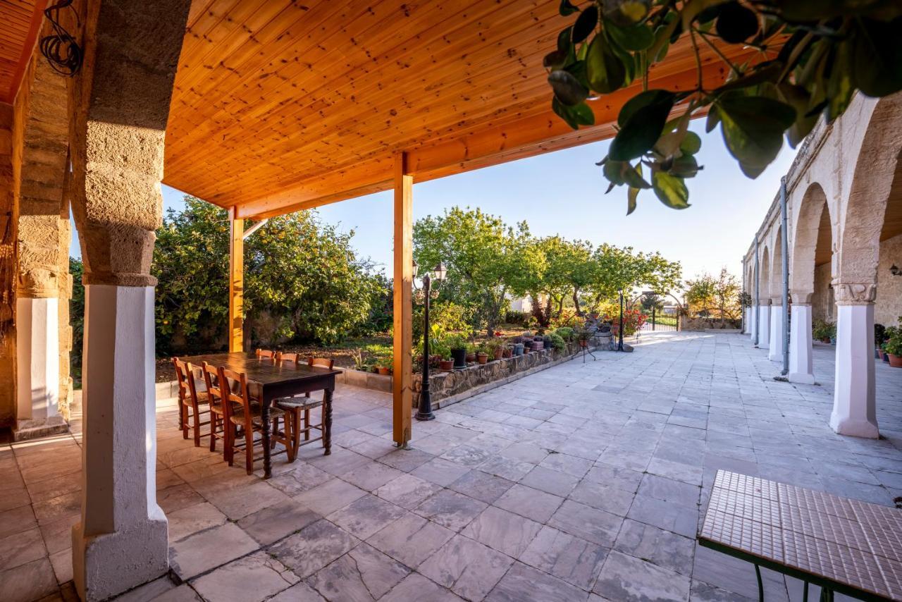 Revakli Ev Guest House Rizokarpaso ภายนอก รูปภาพ
